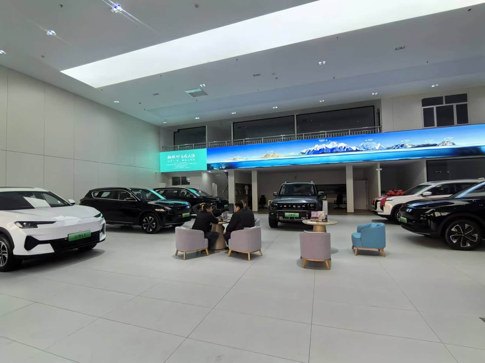 新车展示区