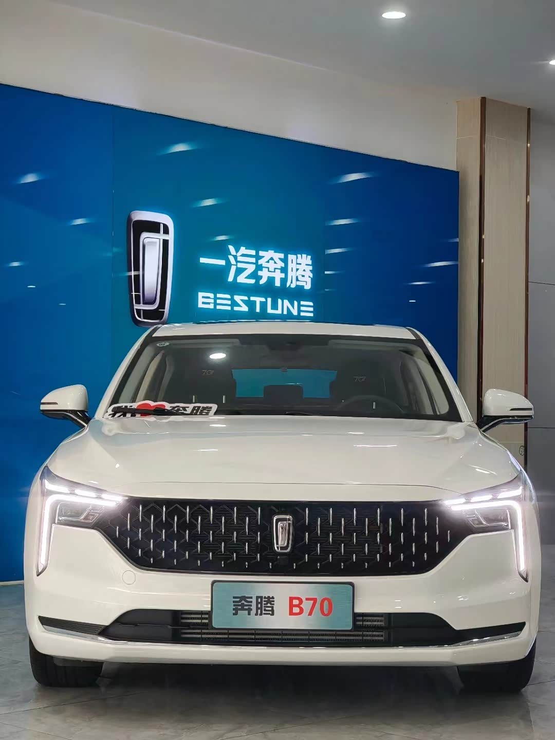 新车展示区