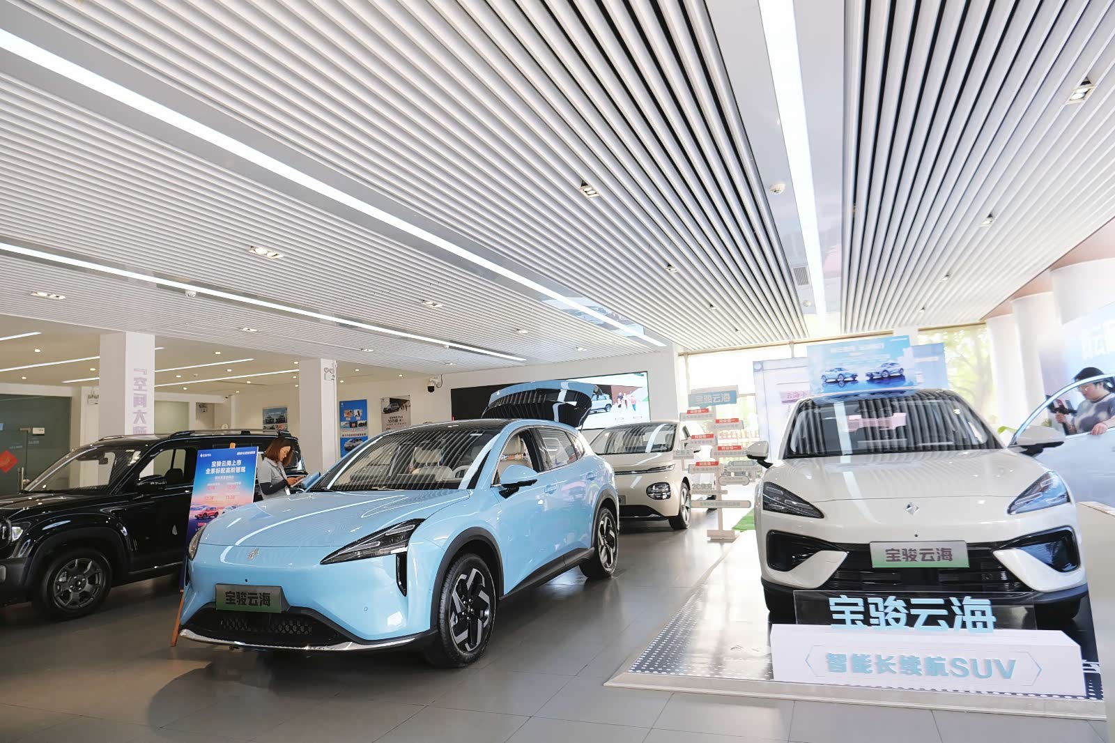 新车展示区