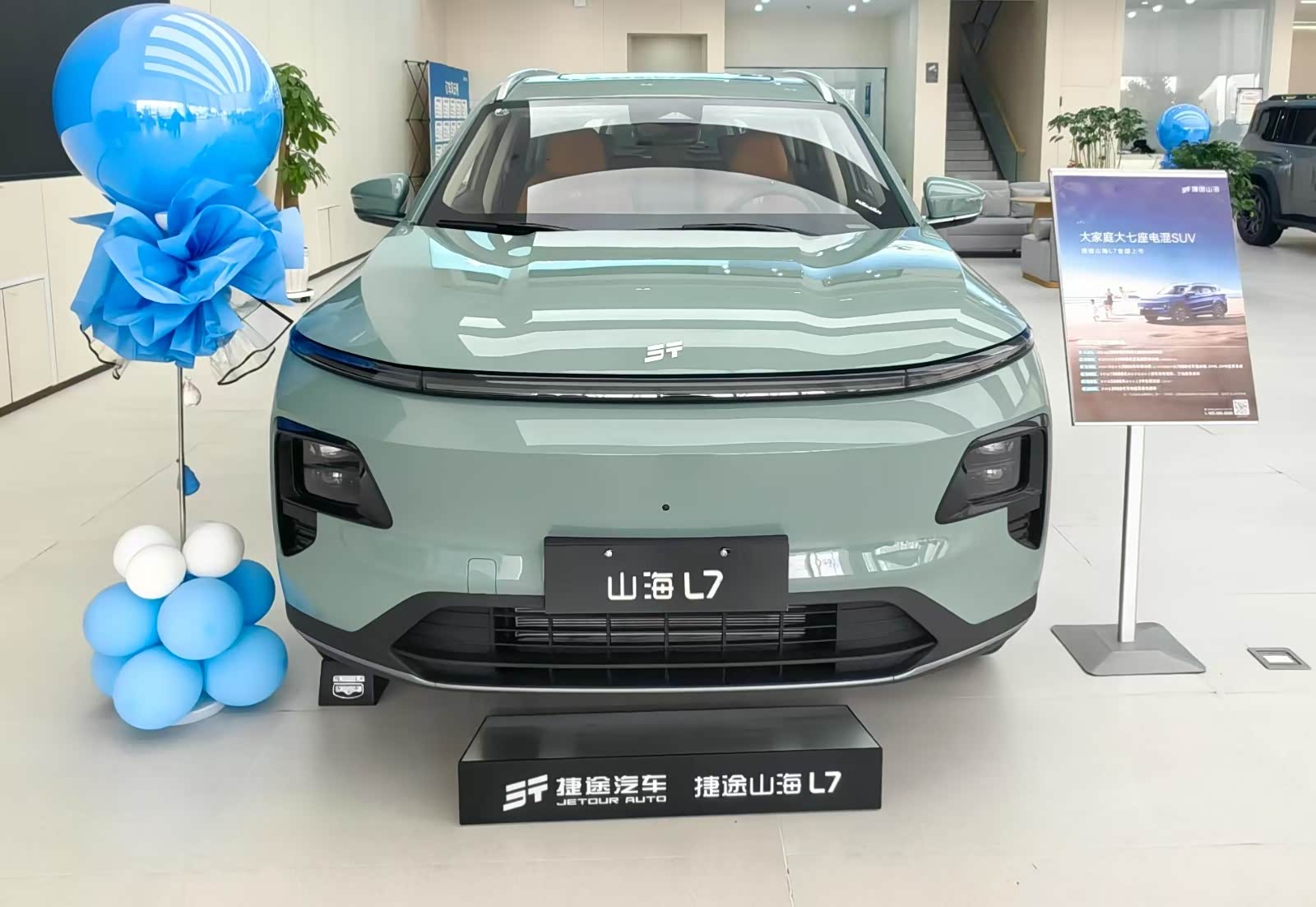 新车展示区