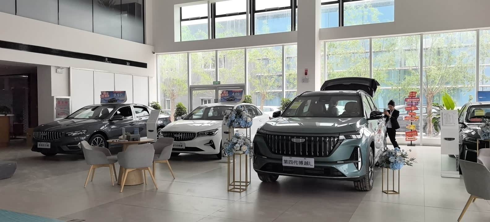新车展示区