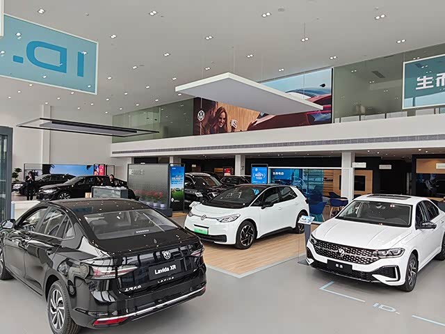 新车展示区