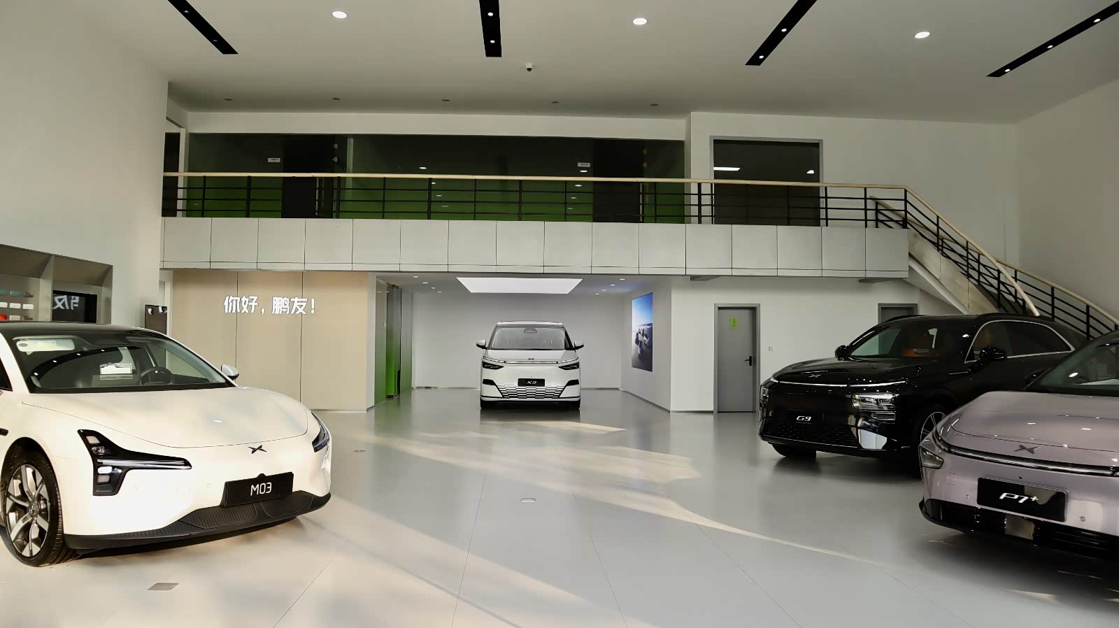 新车展示区