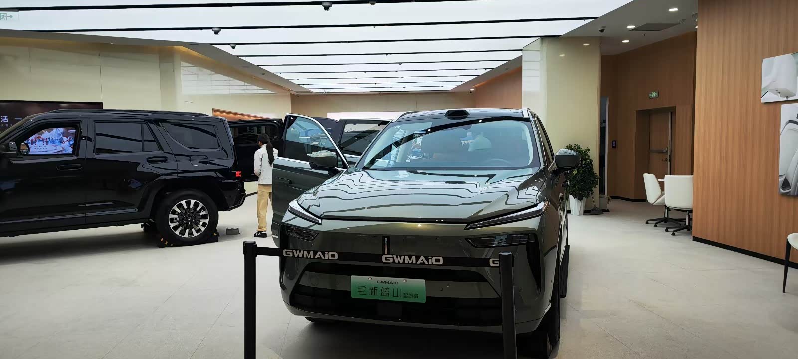 新车展示区