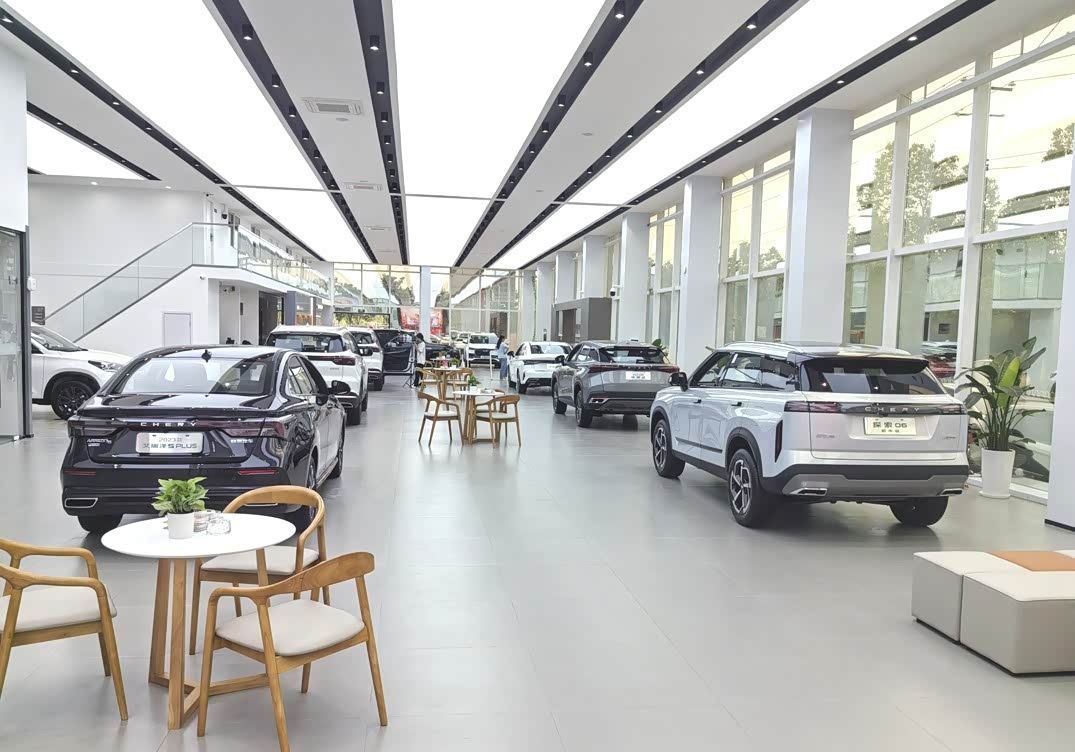 新车展示区