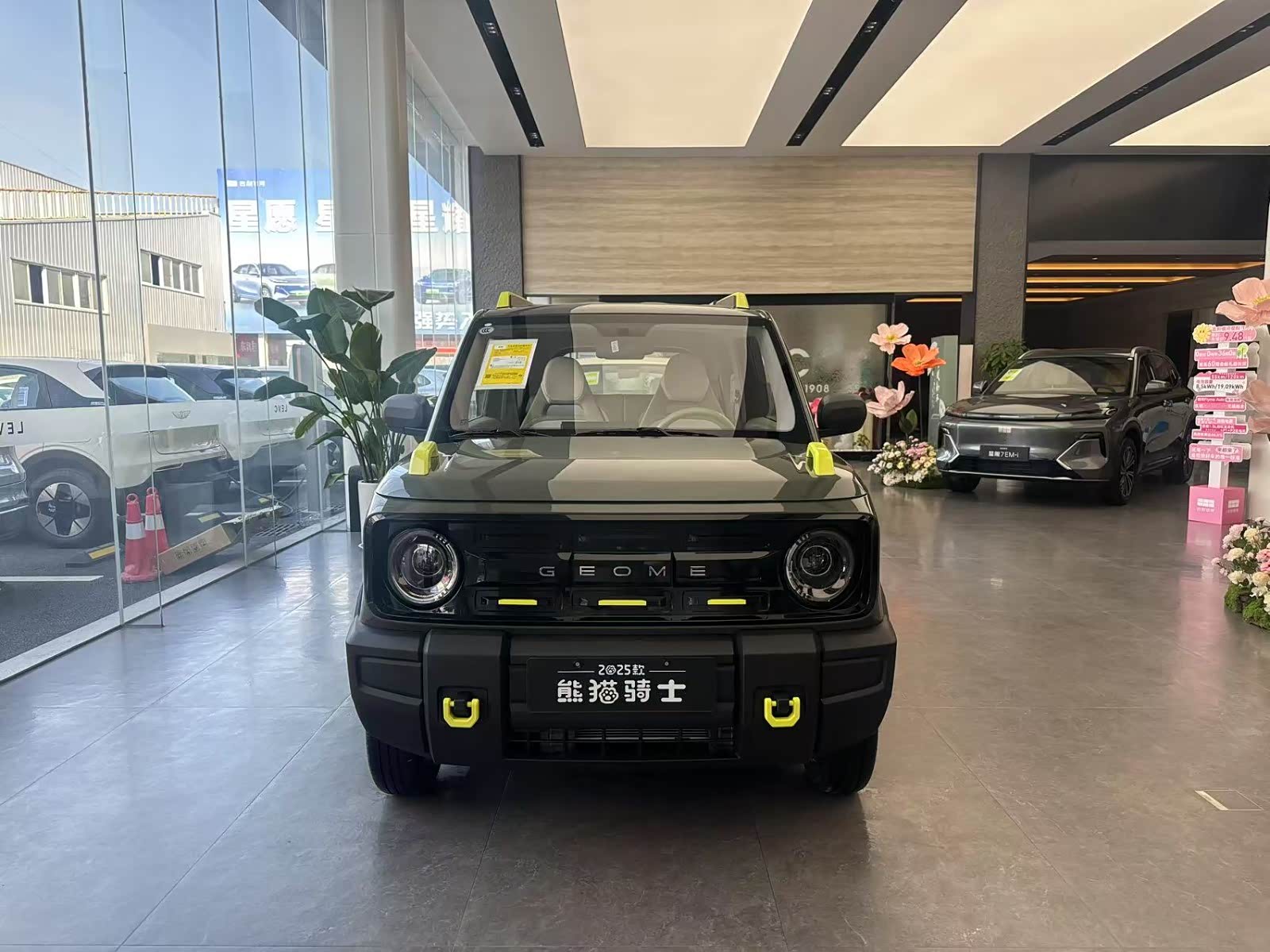 新车展示区