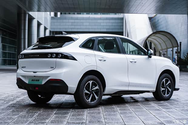 【风行雷霆410实力版堪称十万级纯电suv的w者_泰州泰东汽车销售有限