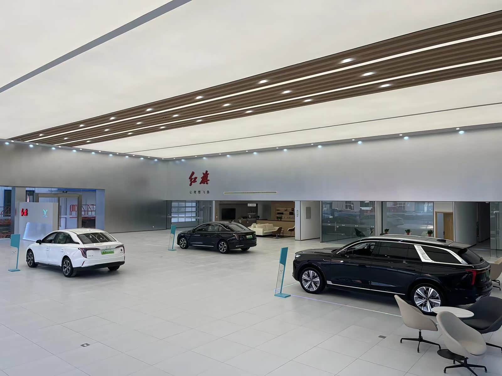 新车展示区