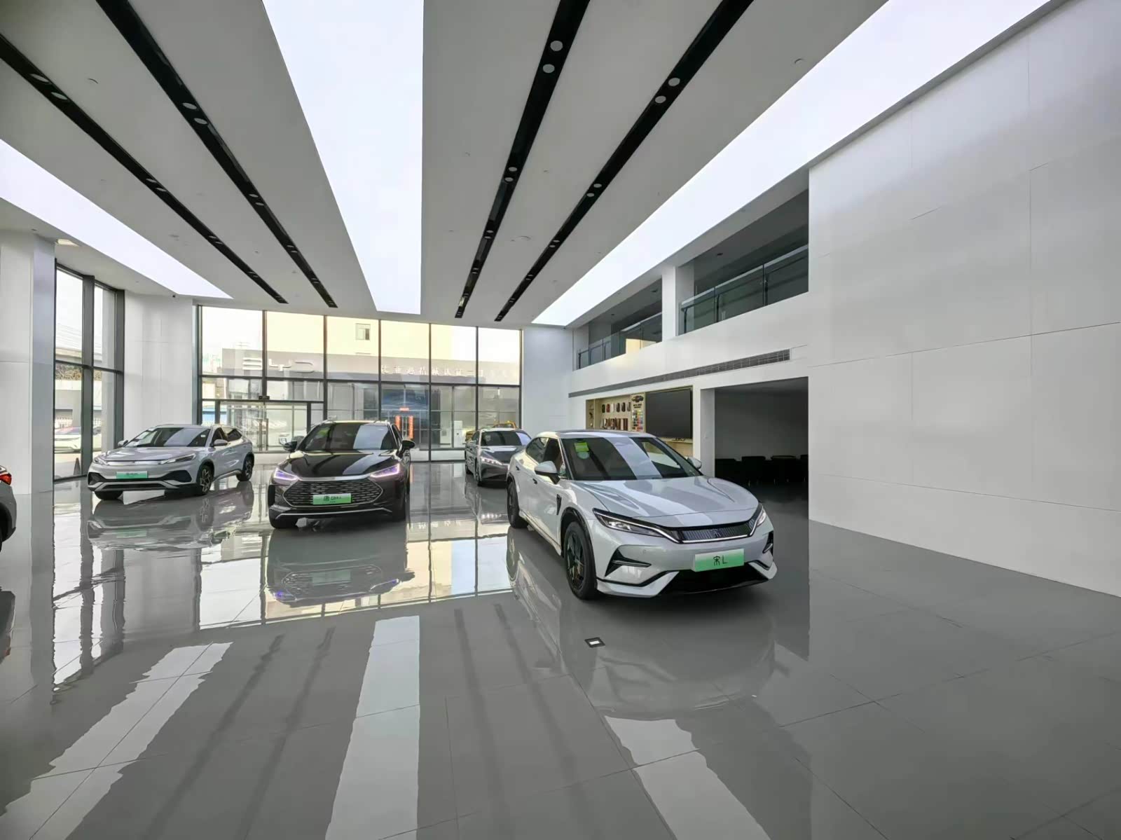新车展示区