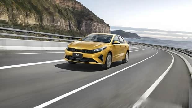 为了给用户提供更舒适,便捷的出行体验,起亚新k3舒适优享版在车内进行