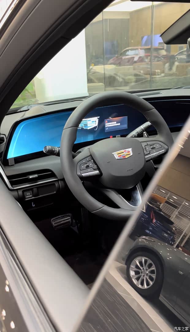 凯迪拉克全新ct5豪华型 21.97万起焕新上市