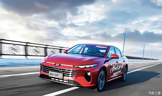 旅程中,第四代奔腾b70良好的操控性能,让驾驶也成为了度假的一部分.