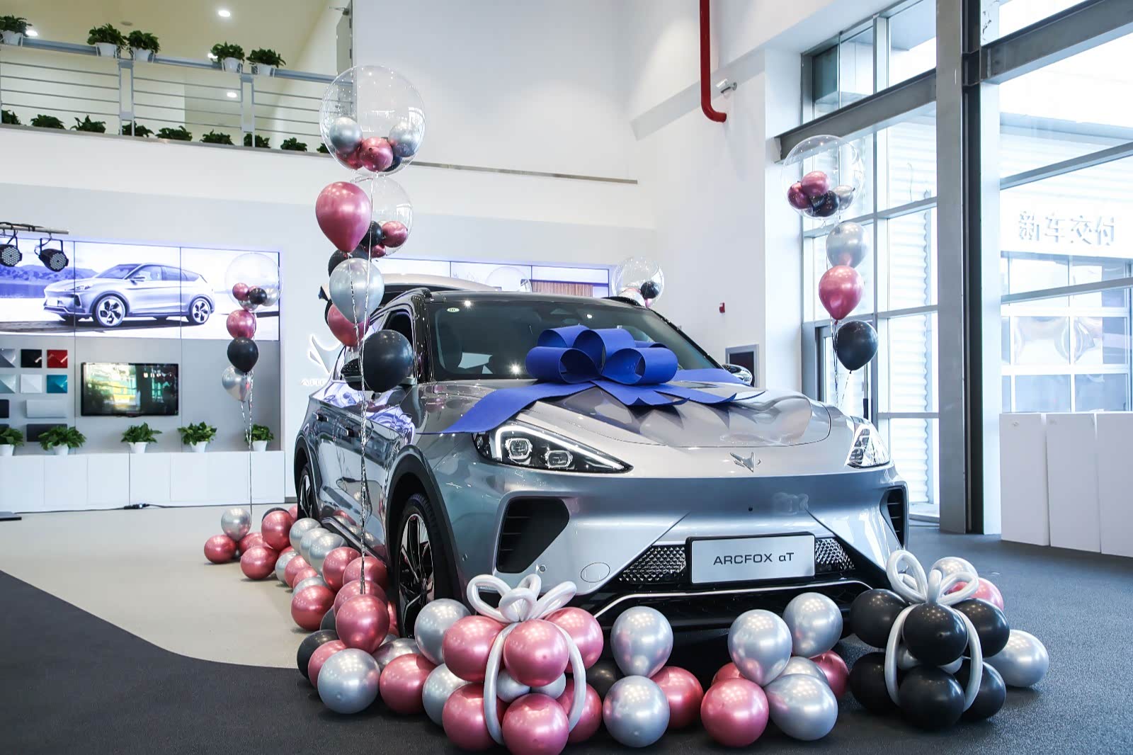 新车展示区