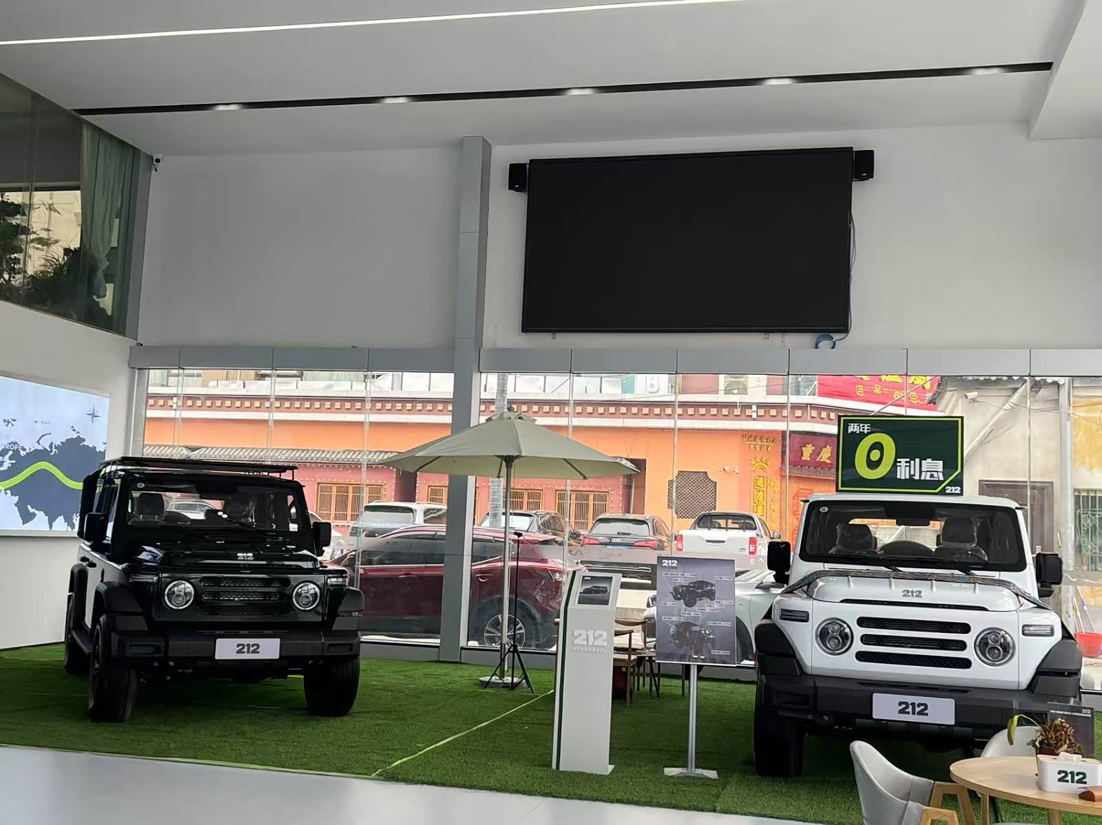 新车展示区