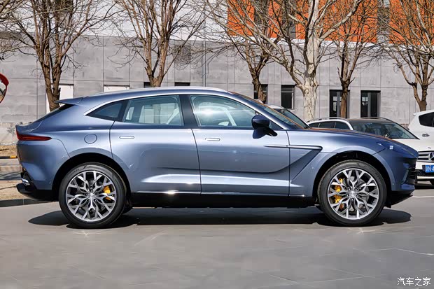 阿斯顿·马丁dbx热销中 售价196.8万起