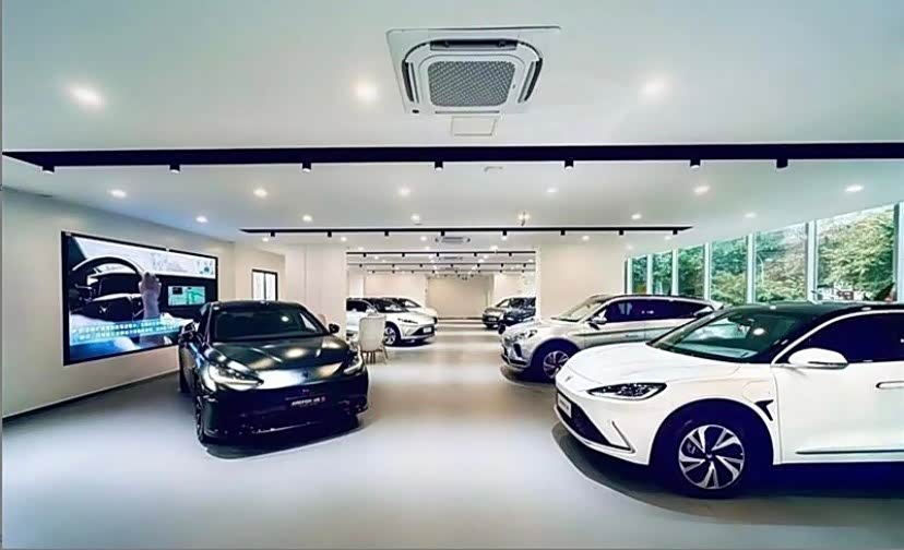新车展示区
