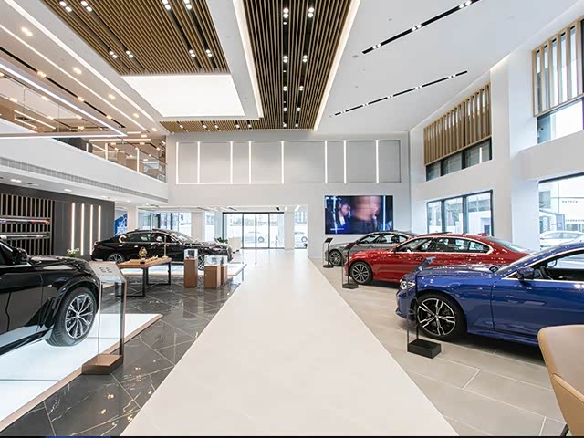 新车展示区