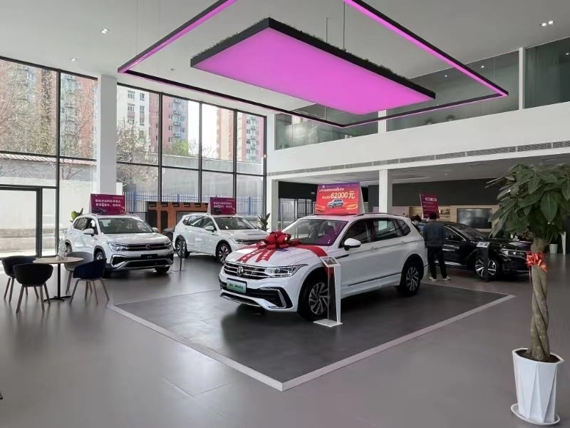 新车展示区