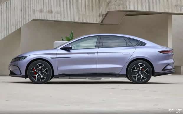 比亚迪汉ev荣耀版上市首次搭载天神之眼和dipilot100平台