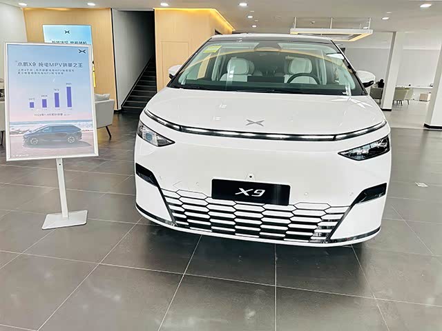 新车展示区