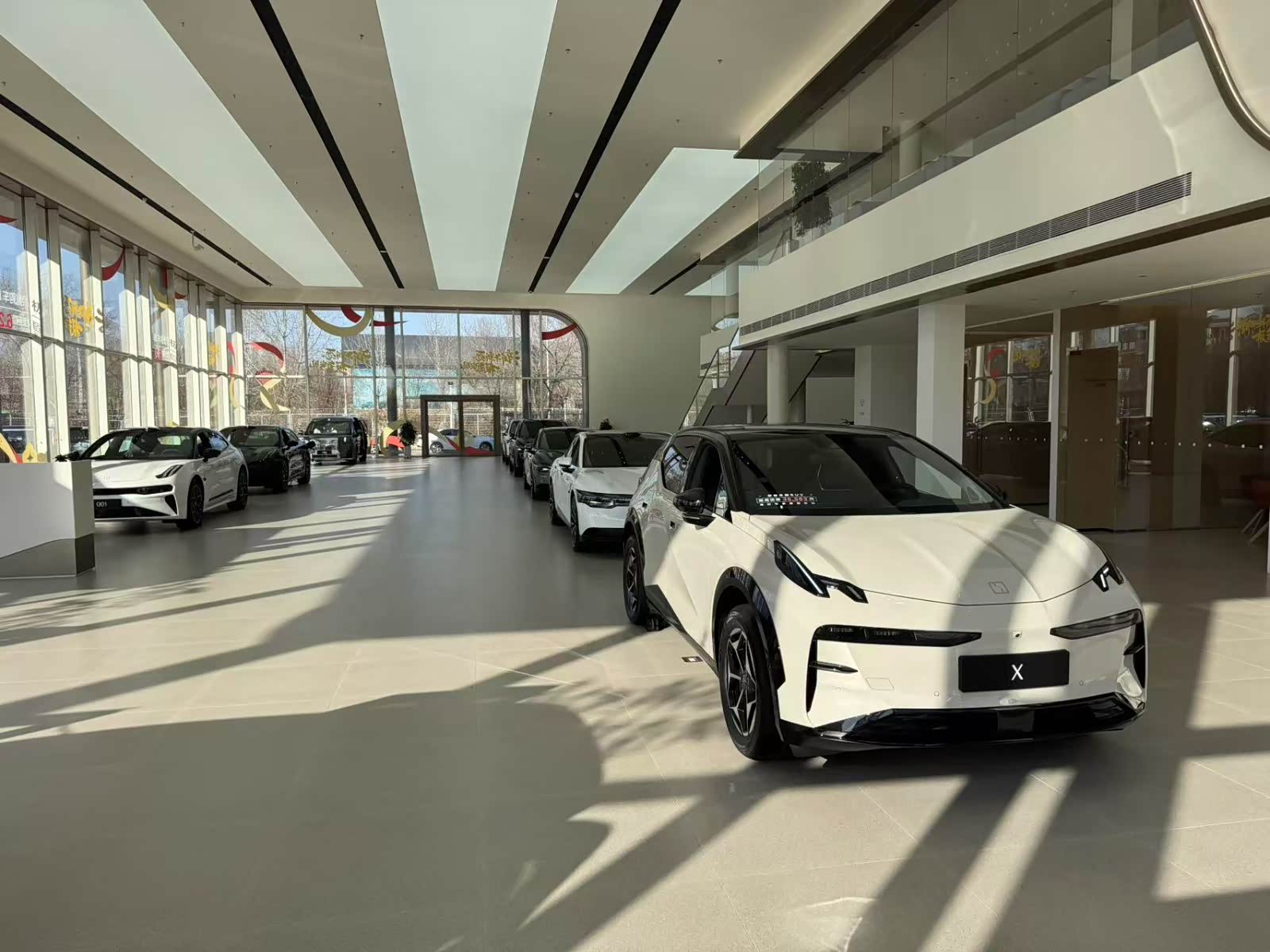 新车展示区