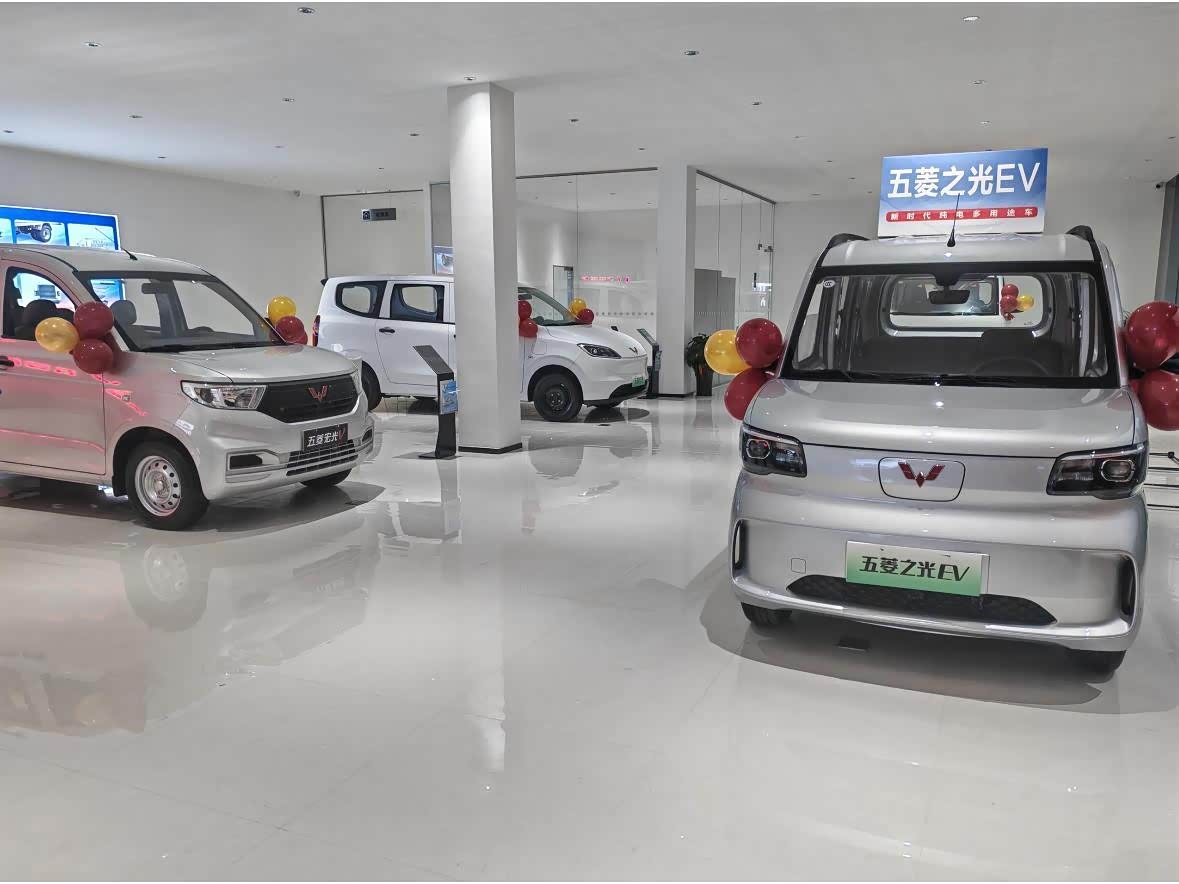 新车展示区