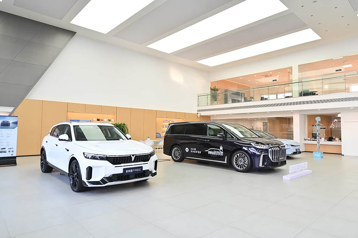 新车展示区
