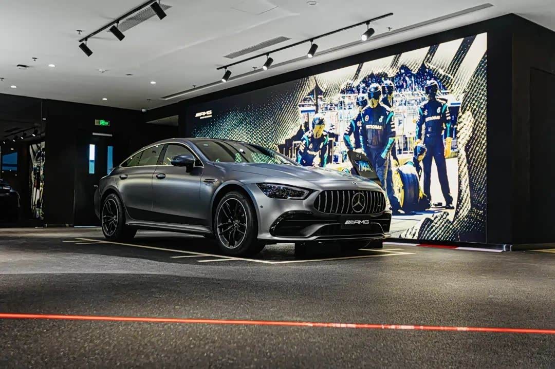 七载星徽利星行临沂驰星奔驰mar2020展厅焕新启航