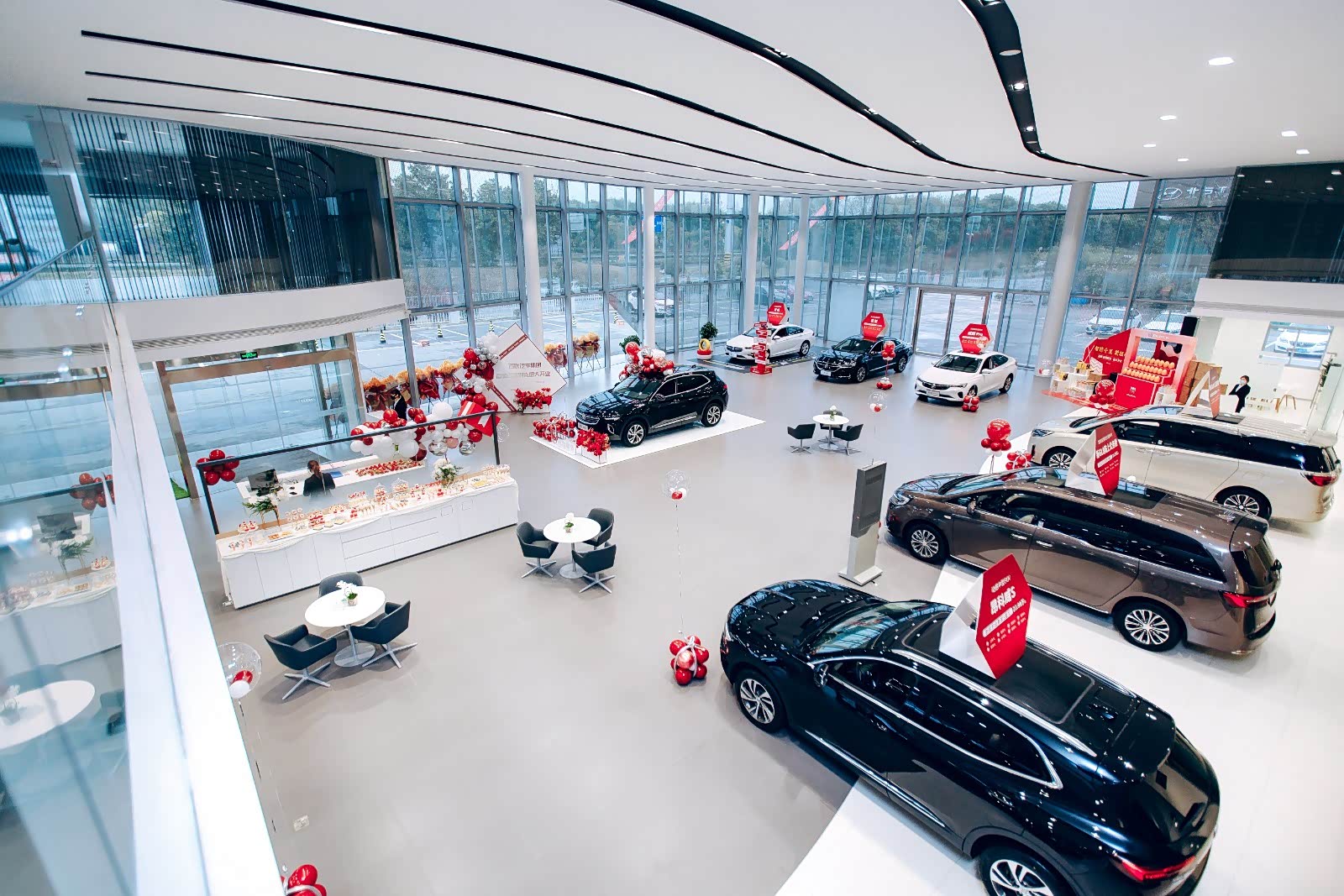 新车展示区