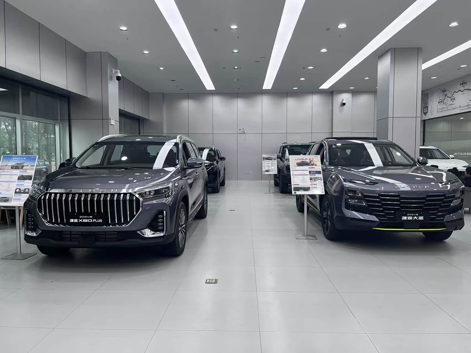新车展示区