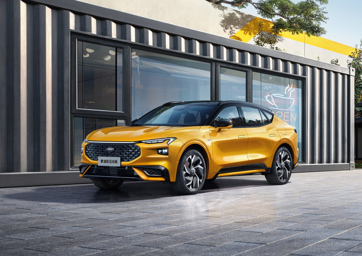 蒙迪欧运动版亮相杭州cms国际车展