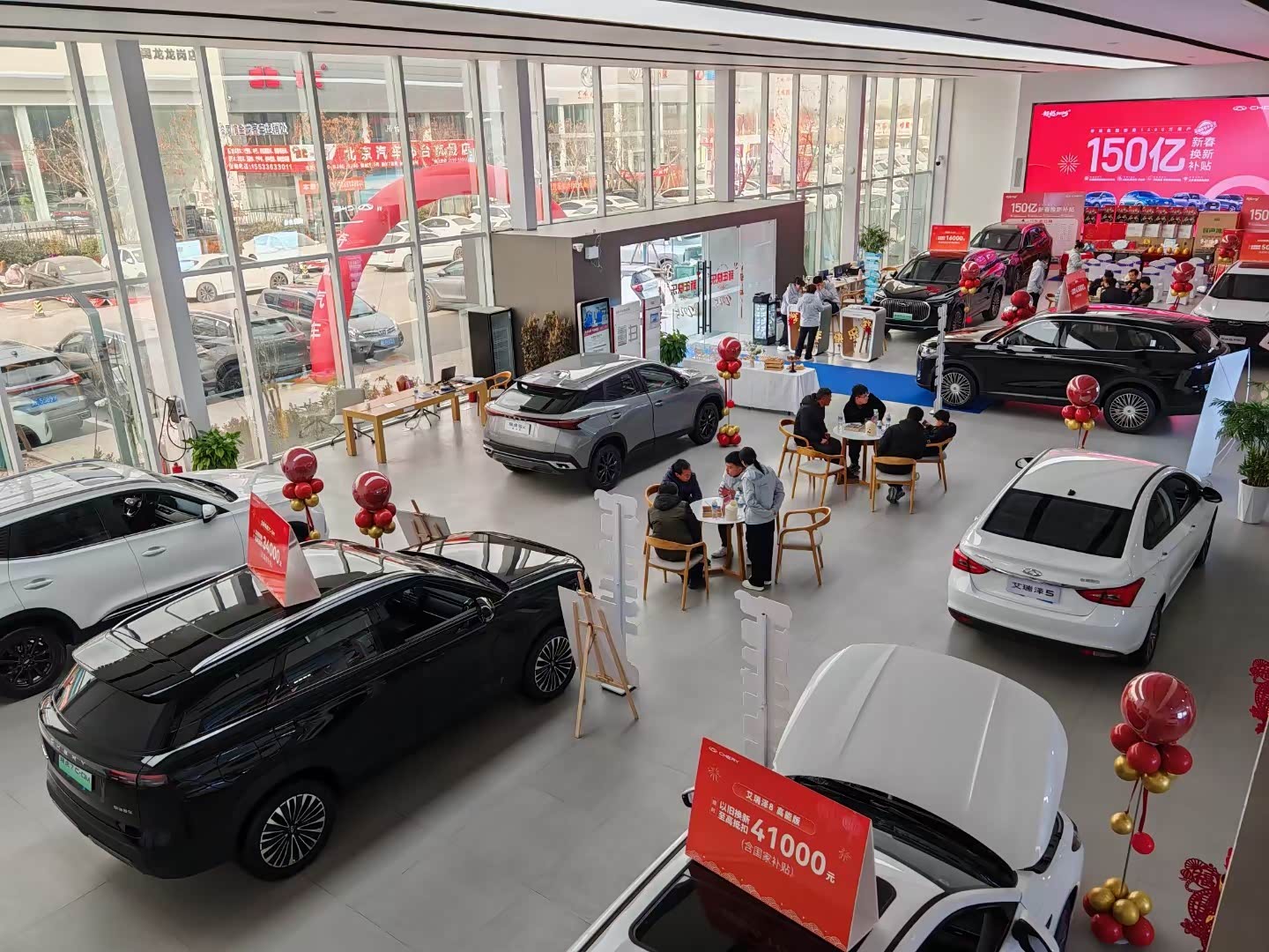 新车展示区