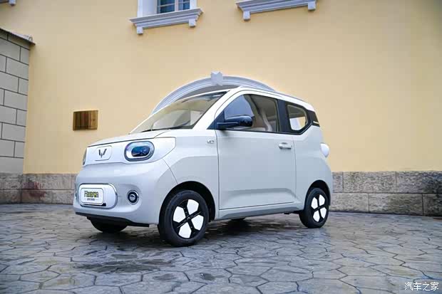 宏光miniev上市四周年 五菱开启百万宠粉季