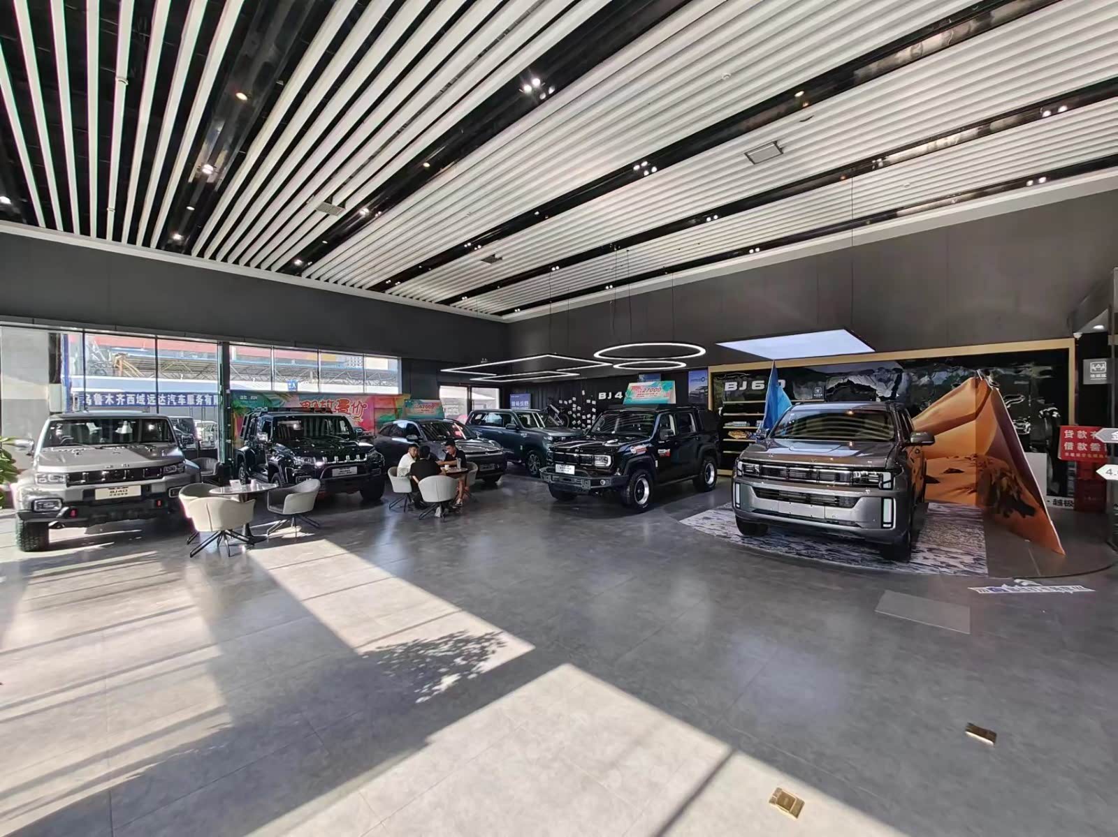 新车展示区