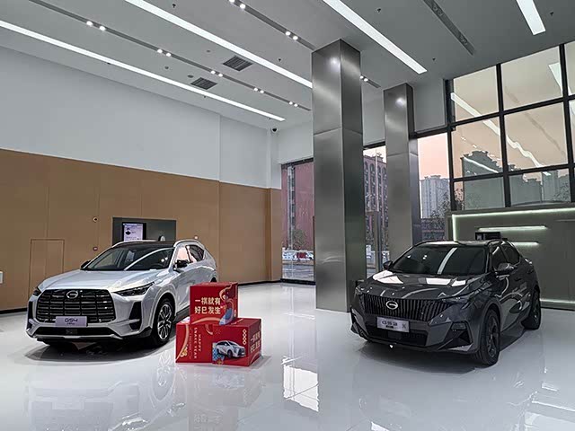 新车展示区