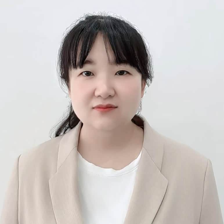 张玲