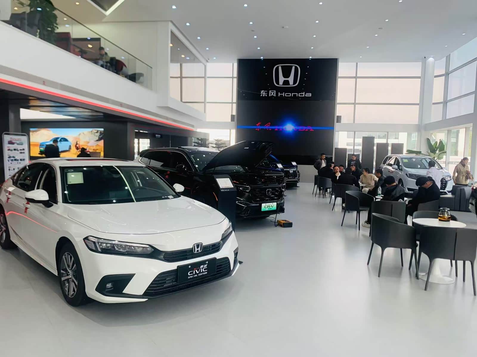 新车展示区