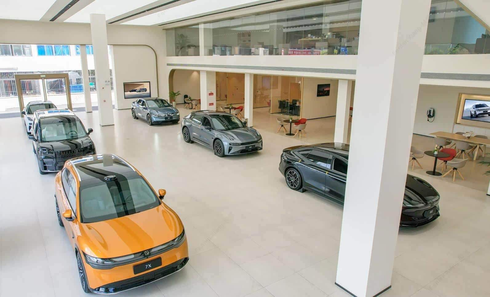 新车展示区