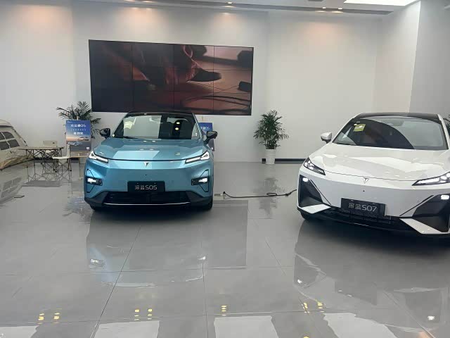 新车展示区