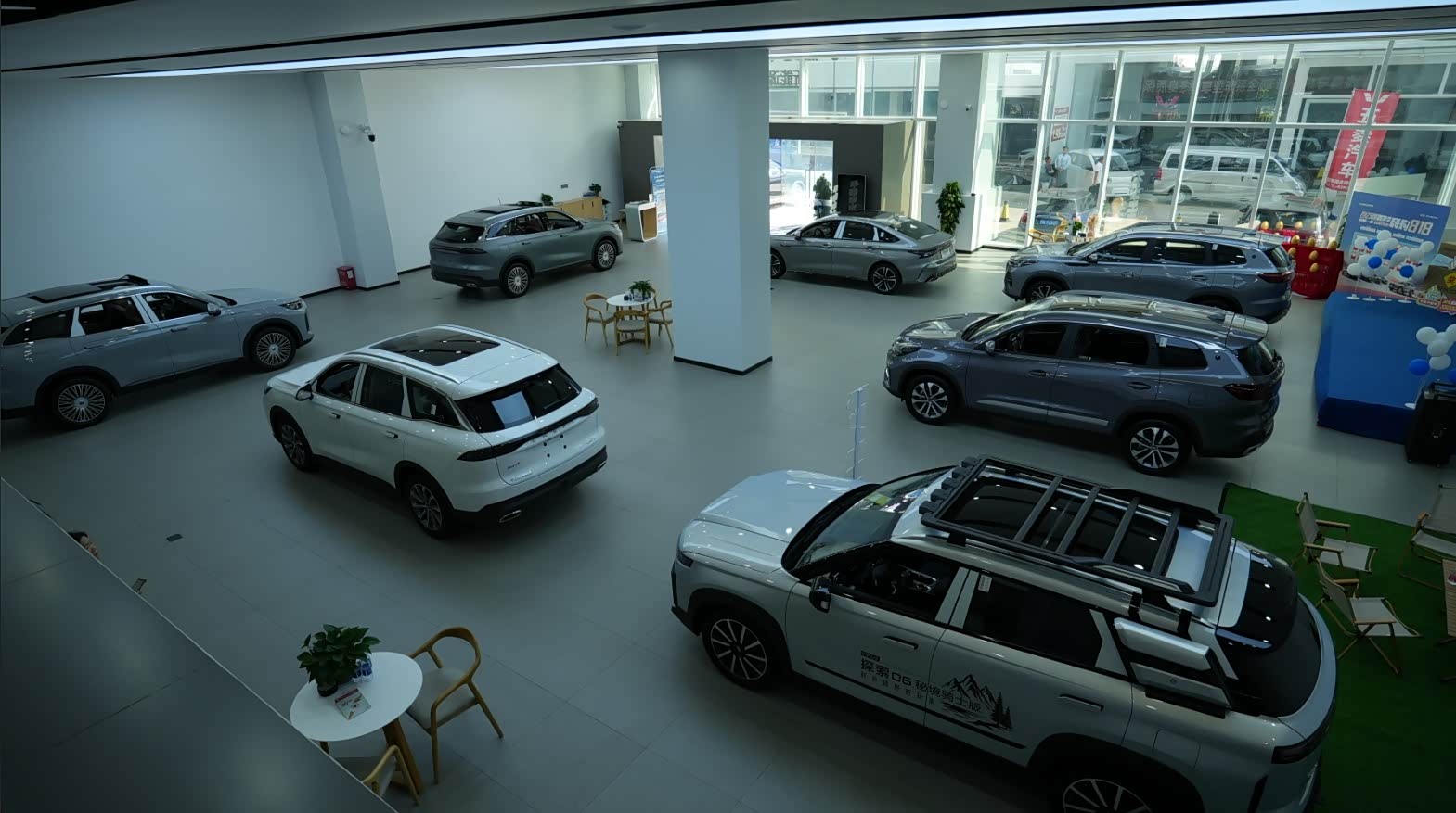 新车展示区