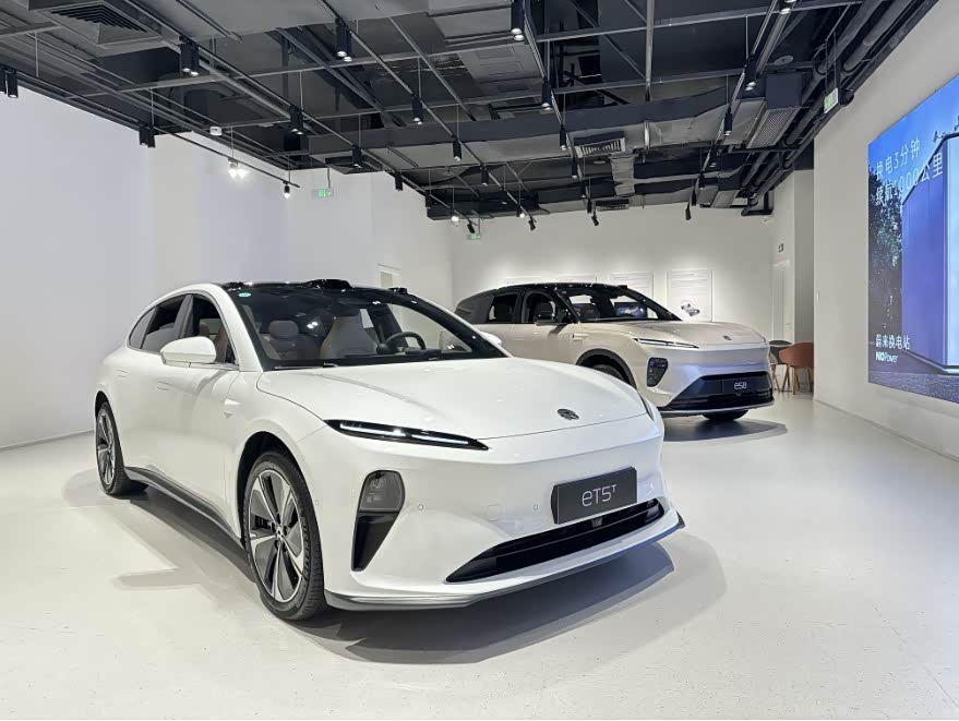 新车展示区