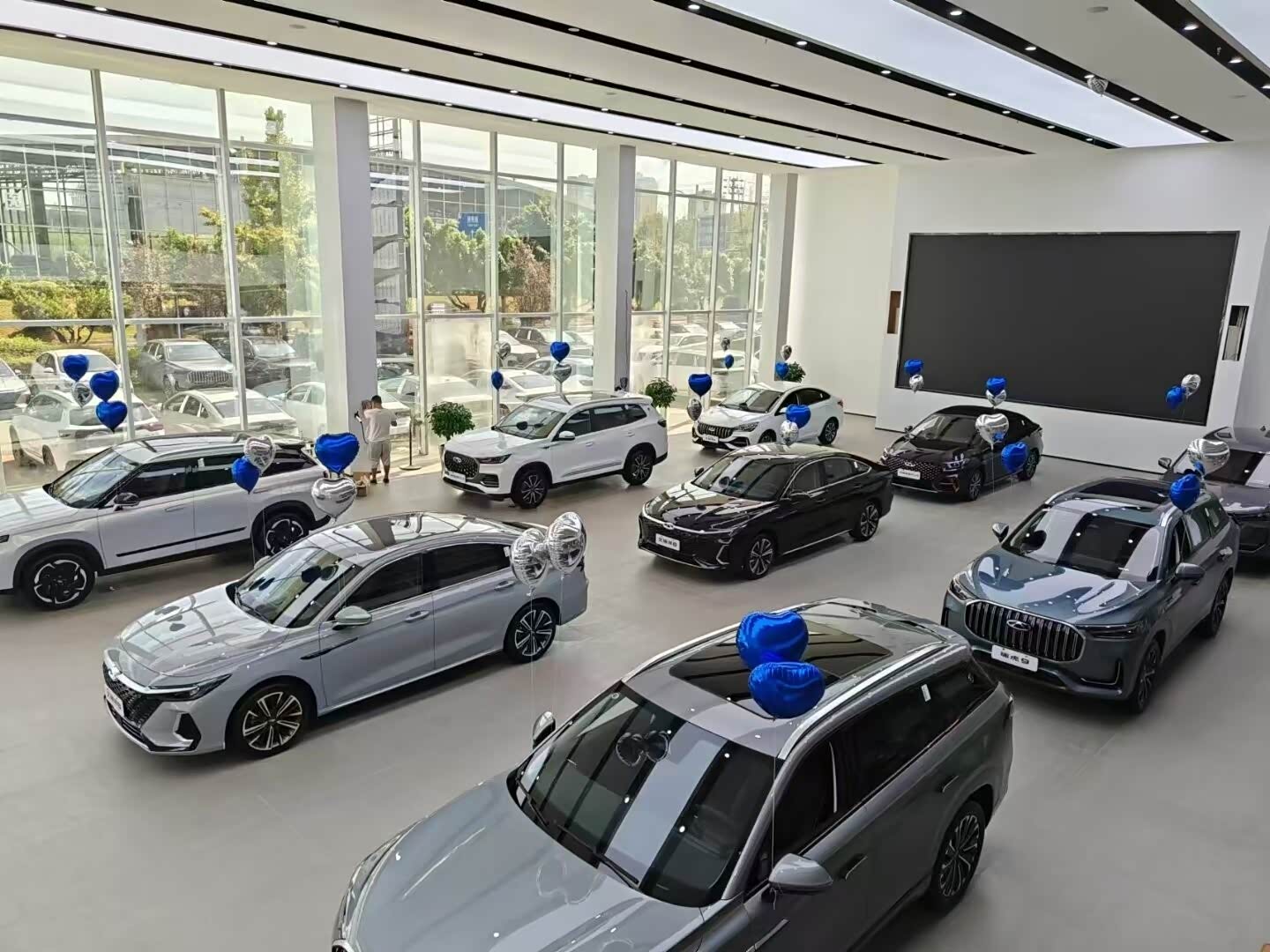 新车展示区