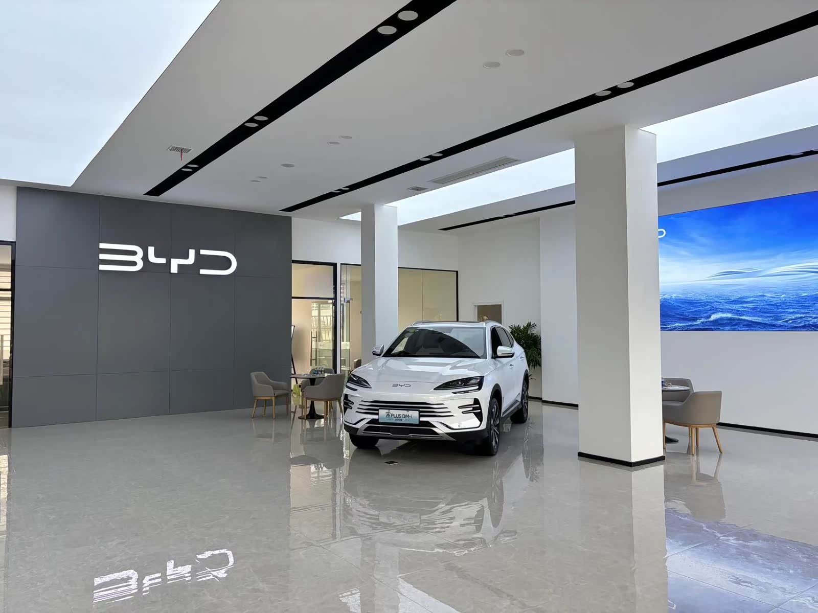新车展示区