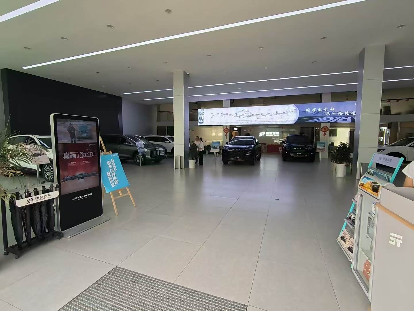 新车展示区