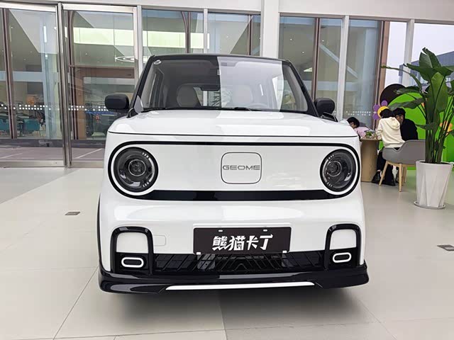 新车展示区