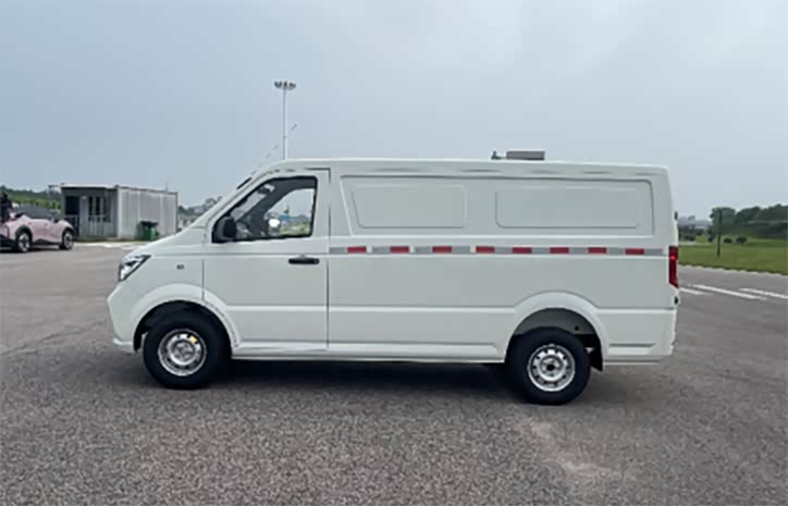 意路达正价销售13.88万起 欢迎到店垂询