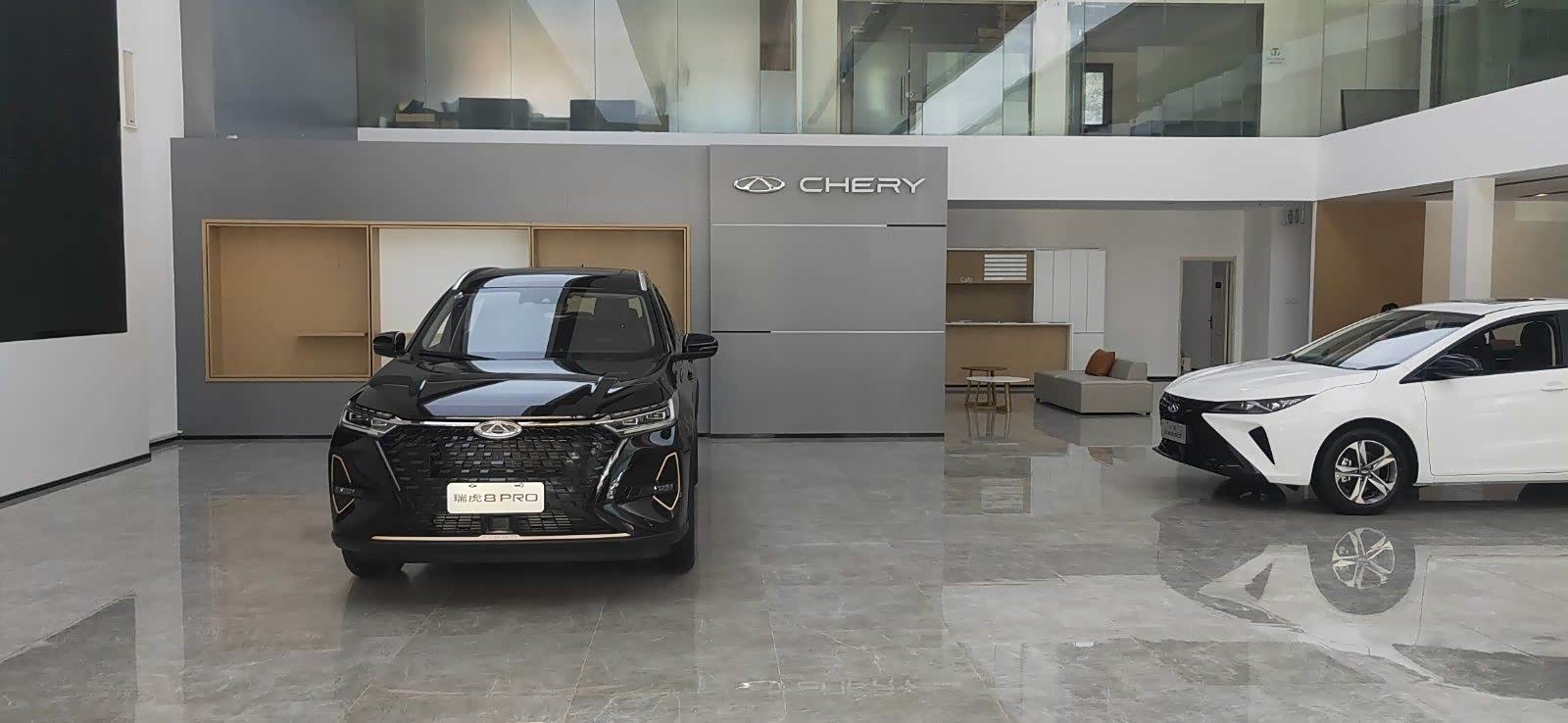 新车展示区