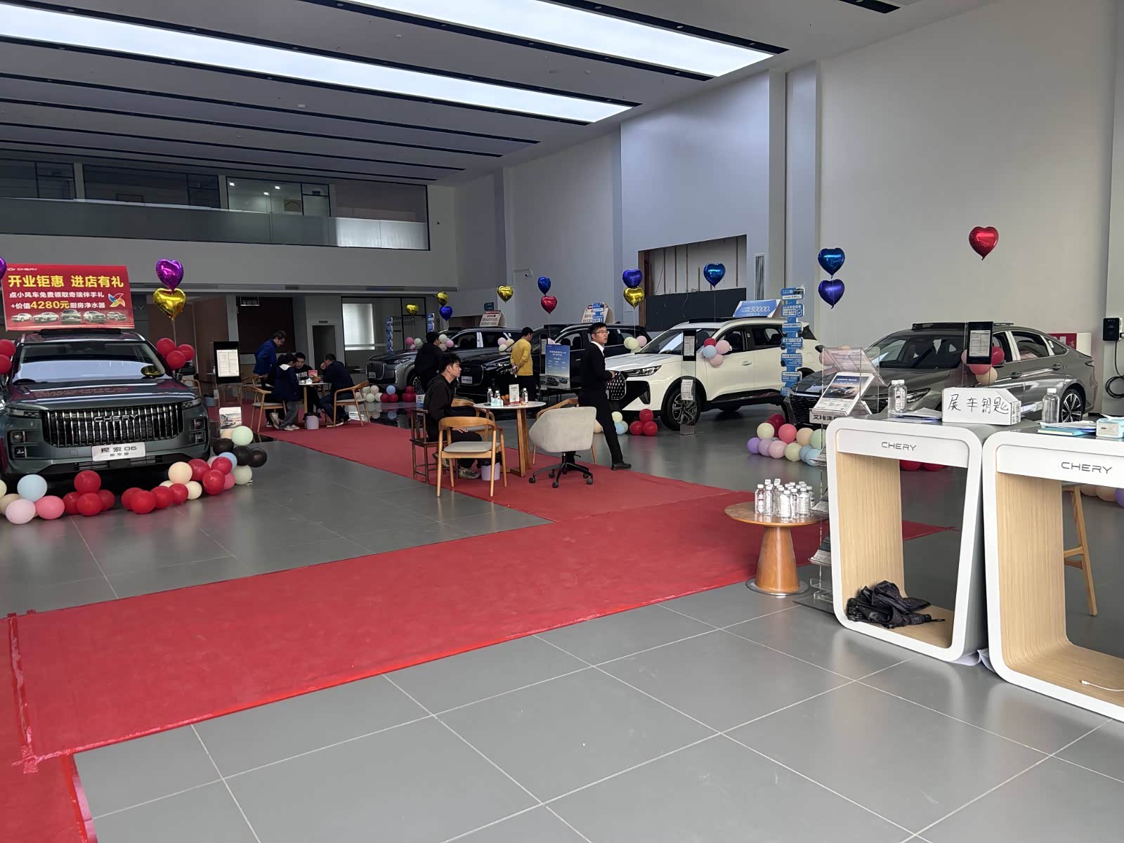 新车展示区