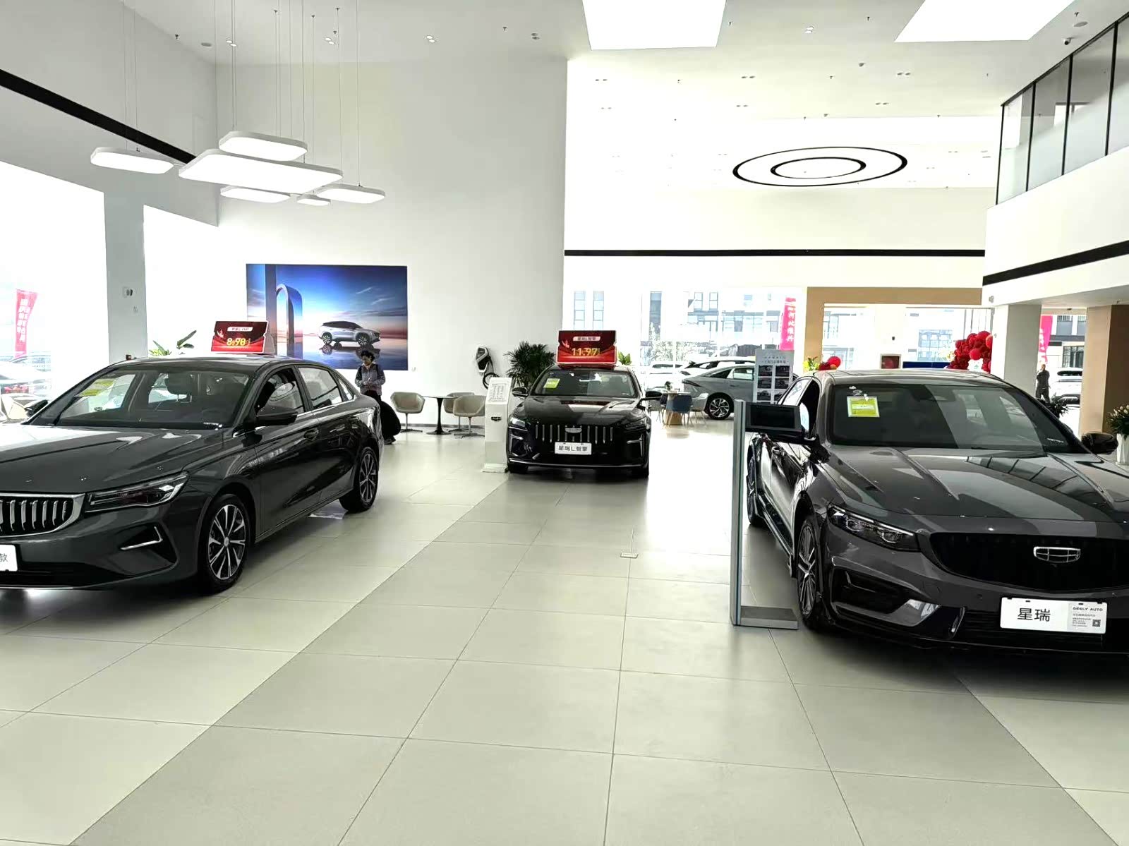 新车展示区