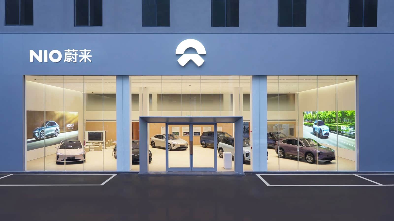 新车展示区